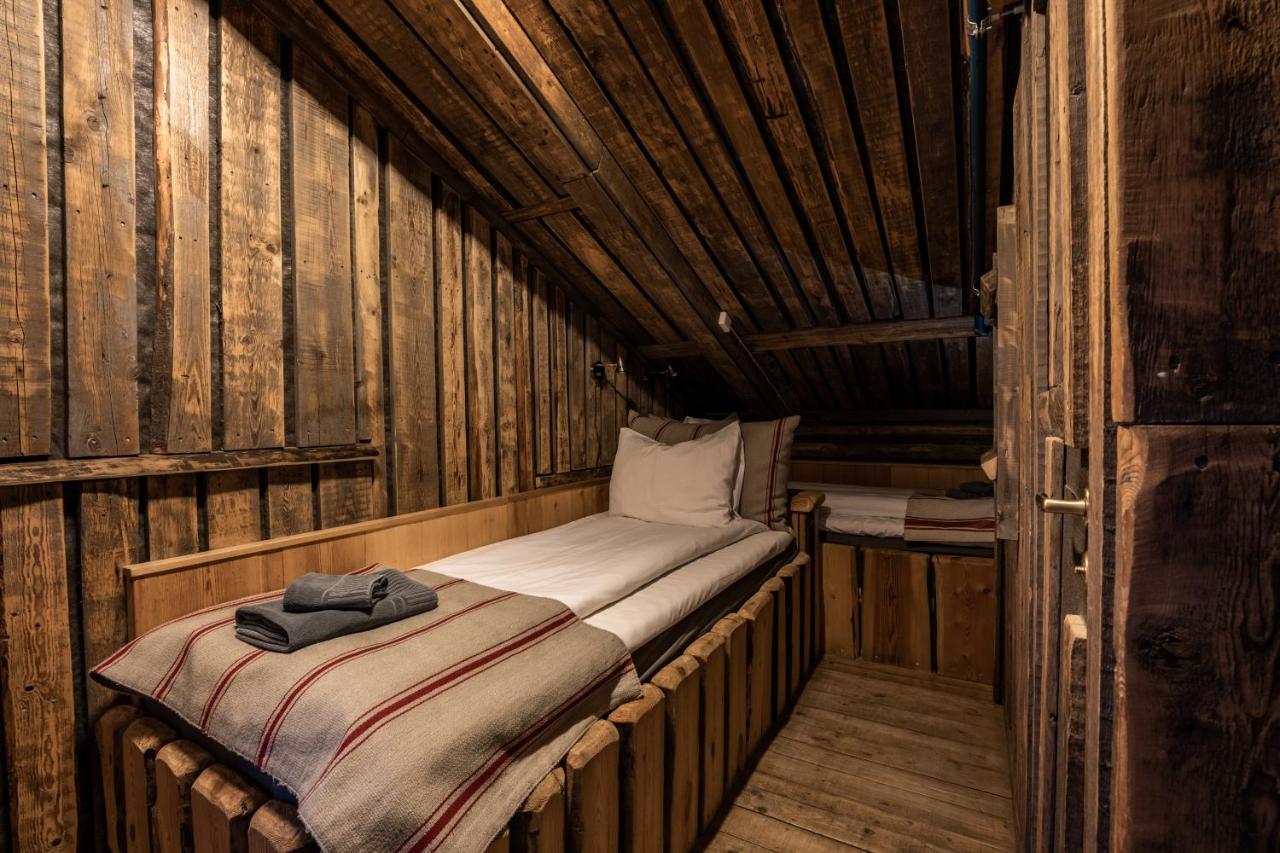 Basecamp Hotel 롱이어비엔 외부 사진