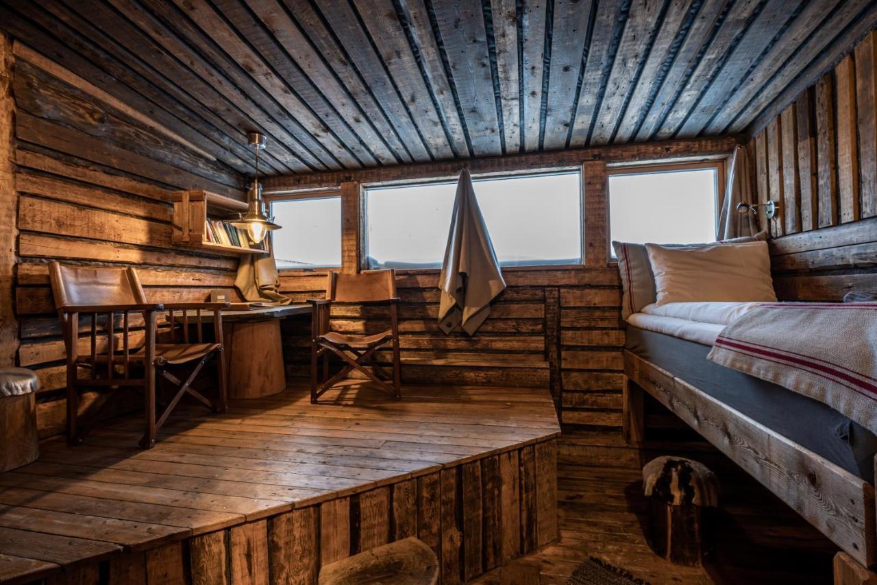 Basecamp Hotel 롱이어비엔 외부 사진