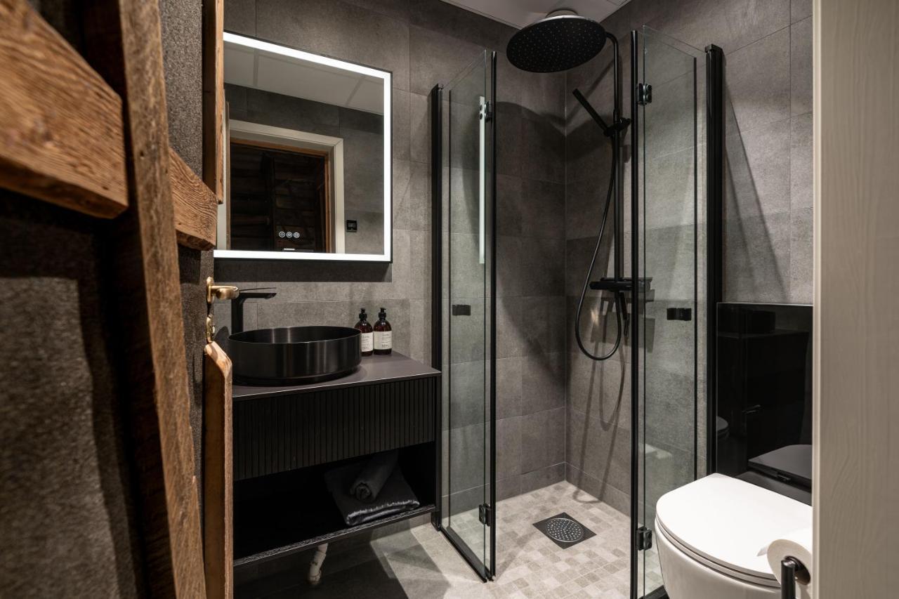 Basecamp Hotel 롱이어비엔 외부 사진