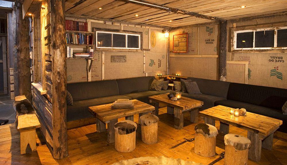 Basecamp Hotel 롱이어비엔 외부 사진