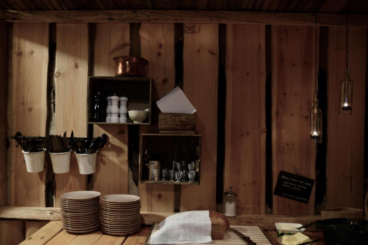 Basecamp Hotel 롱이어비엔 외부 사진